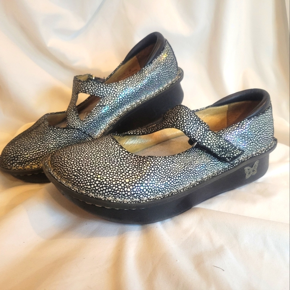 Funky silver Alegria shoes BRAND NEW FOOTBED